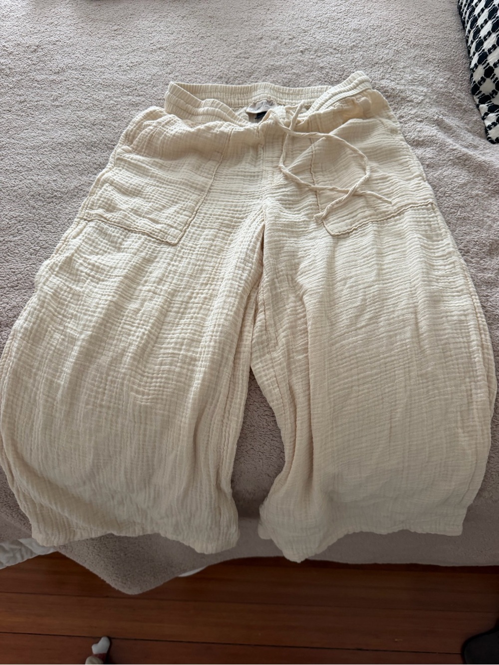 Universal Thread Cream Textured Pull-On Pants with Drawstring